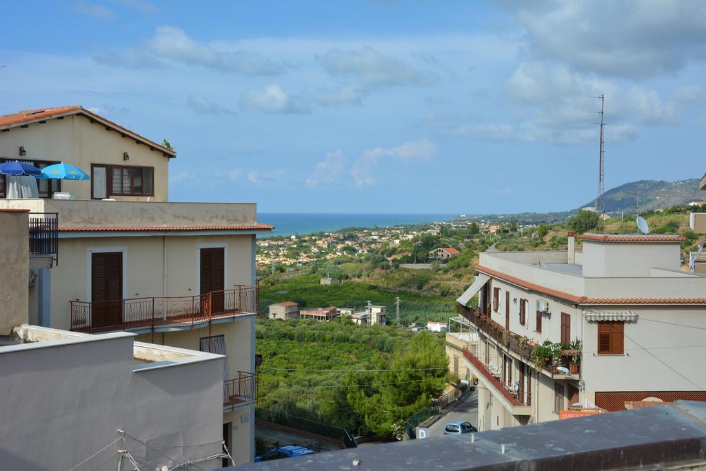 Casa Eleonora Apartment กัมโปเฟลิเช ดิ โรชเชลลา ห้อง รูปภาพ