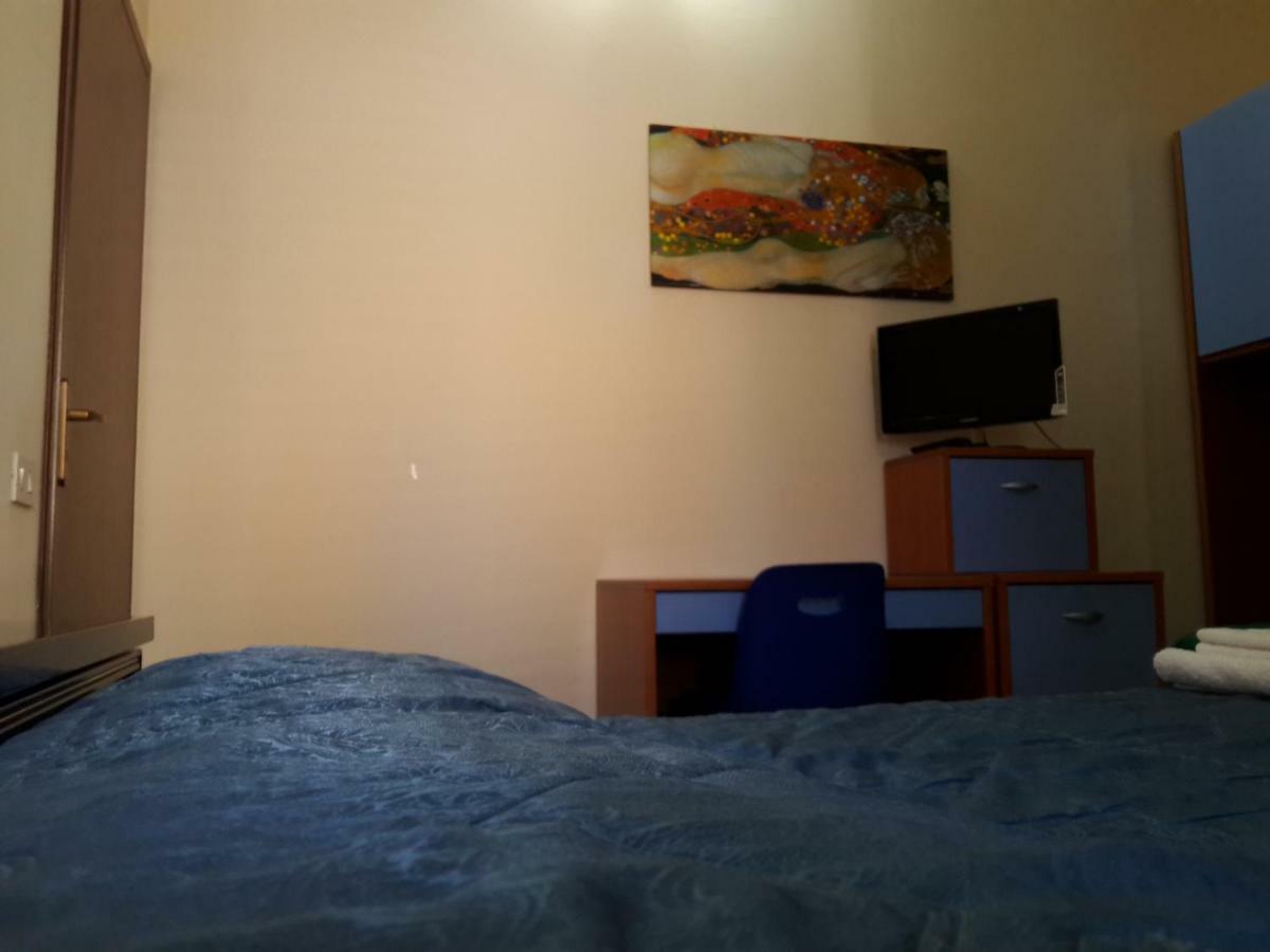 Casa Eleonora Apartment กัมโปเฟลิเช ดิ โรชเชลลา ภายนอก รูปภาพ