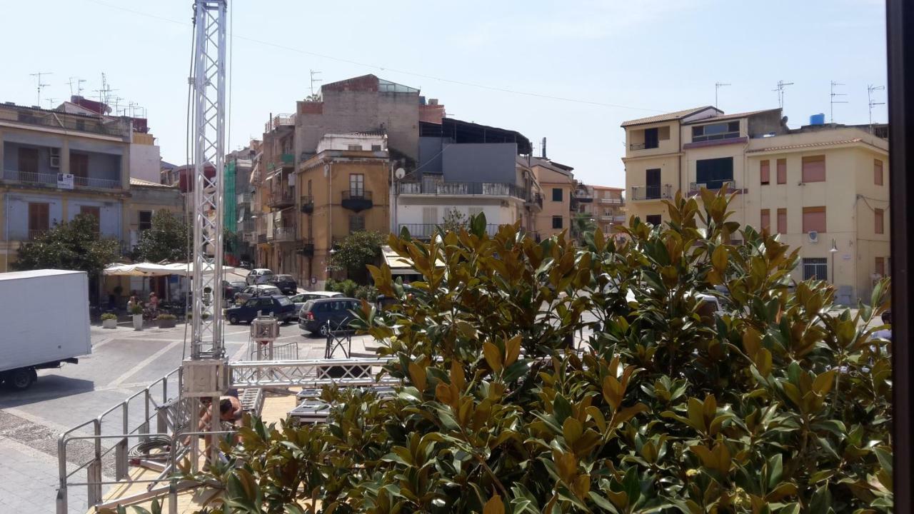 Casa Eleonora Apartment กัมโปเฟลิเช ดิ โรชเชลลา ภายนอก รูปภาพ
