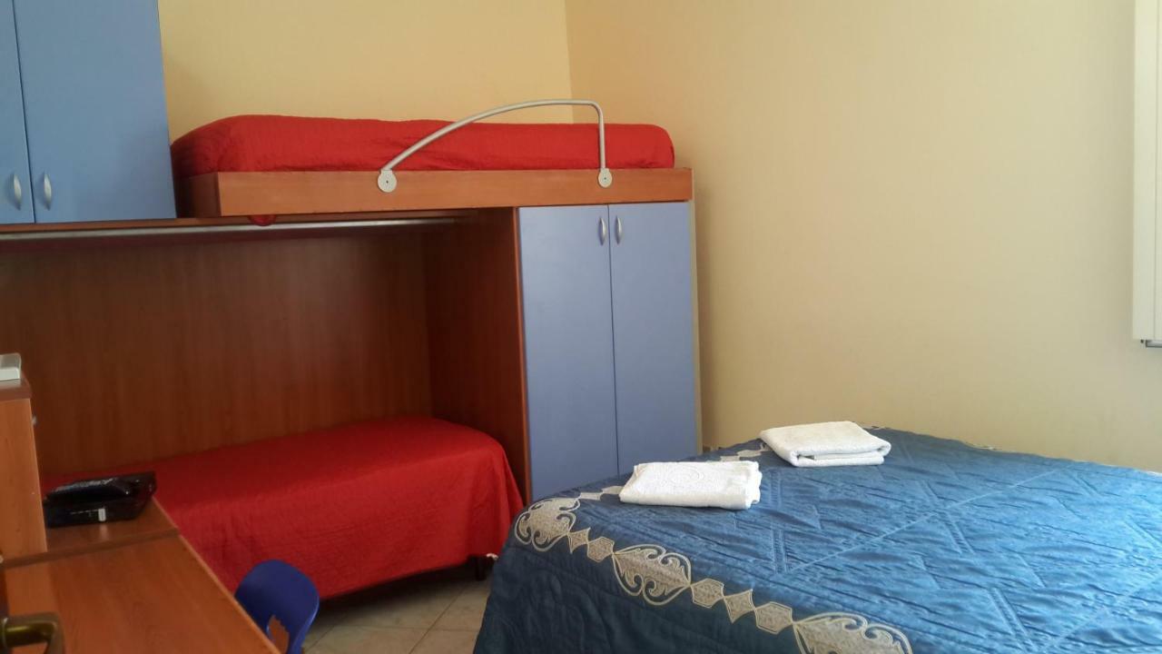Casa Eleonora Apartment กัมโปเฟลิเช ดิ โรชเชลลา ภายนอก รูปภาพ
